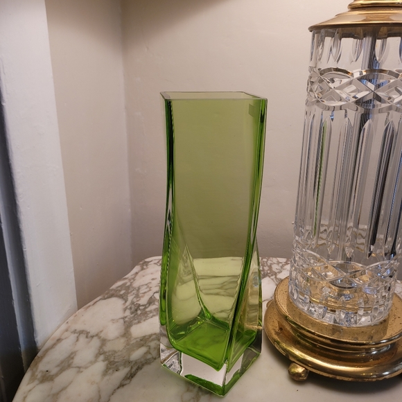 Krosno Poland 12" Green Curved Vase - Picture 7 of 10